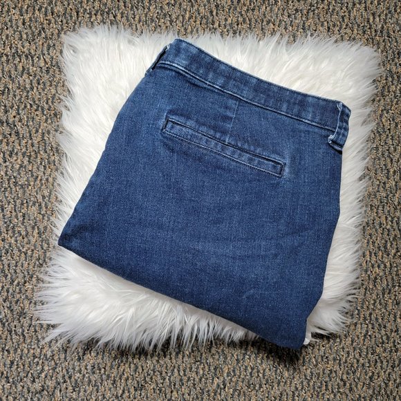 EUC LL Bean Classic Fit Plus Size Denim Capris Size 22W - Picture 15 of 15